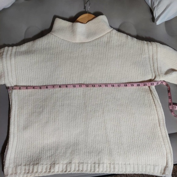𝅺catherine Malandrino White Turtleneck Sweater M - Picture 6 of 9